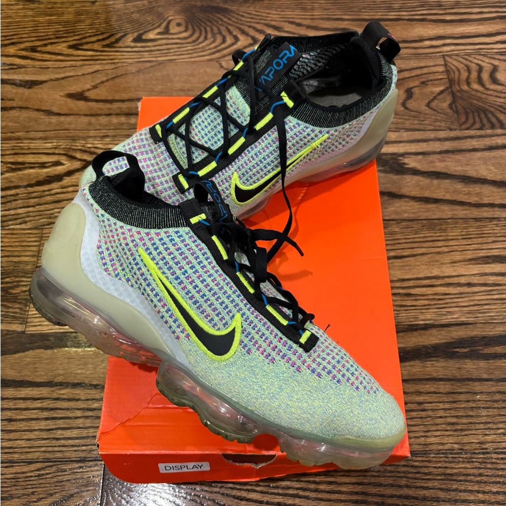 Nike Air VaporMax Flyknit Sneakers